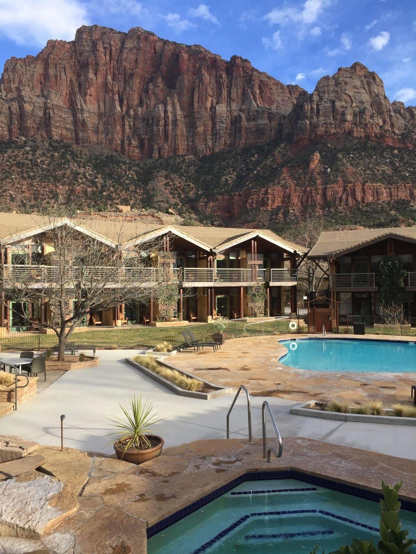 Desert Pearl Inn 斯普林代尔 外观 照片